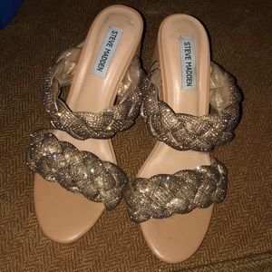 Steven maddens tan heels,only wore them once.
